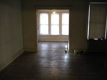 2nd image of 5817 N Hope St