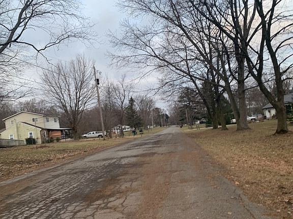 5th image of 238 Lumley Ave