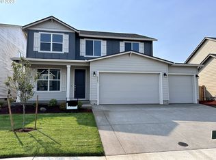 2461 W 9th Ave #33, Junction City, OR 97448