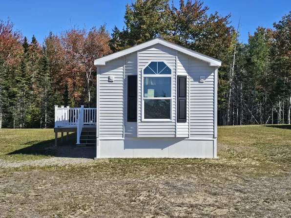 11 Goose Neck Road, Hancock, ME 04640