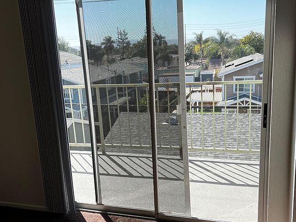 3rd image of 1959 Chestnut Ave APT 306
