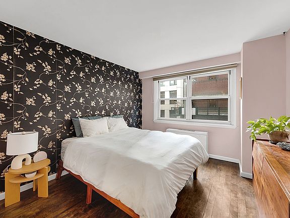 4th image of 40 Clinton St APT 3K