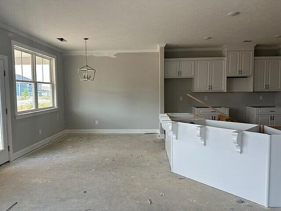 4th image of 3188 Wayne Drive