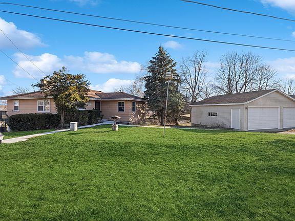 3rd image of 26075 W Riverview Dr