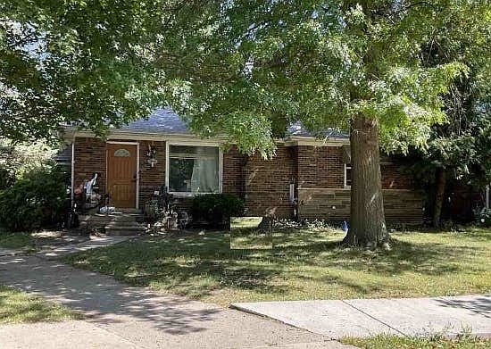 1st image of 1858 Bournemouth Rd