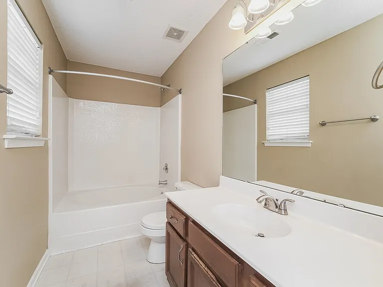 5827 Waverly Lynn Ln — Photo 11