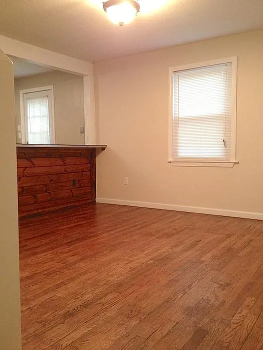 2 bed, 1000 sqft, $1,750 — Photo 3