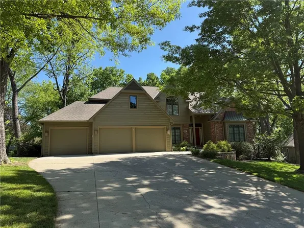 4509 Goldfield St, Lawrence, KS 66049