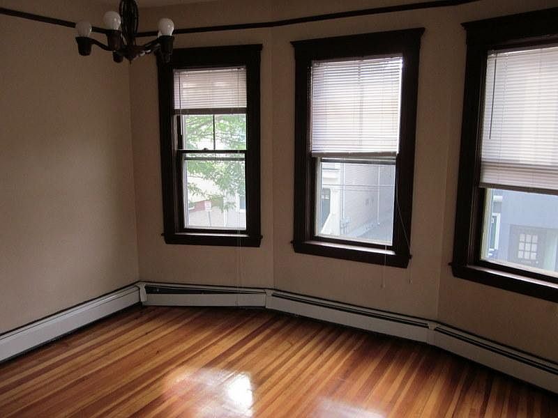 1st image of 122 Columbia St #888