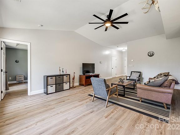 5th image of 12611 Beddingfield Dr