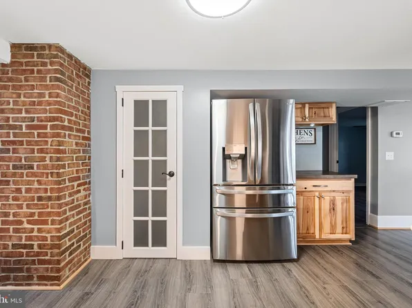 614 Zepp Rd, Maurertown, VA 22644