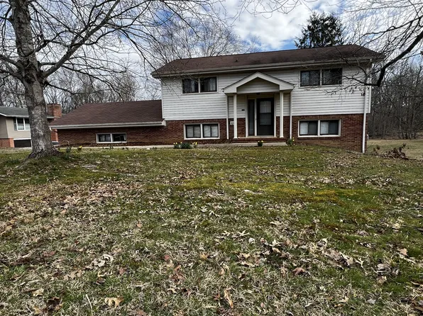 1009 Sycamore Dr, Manchester, TN 37355