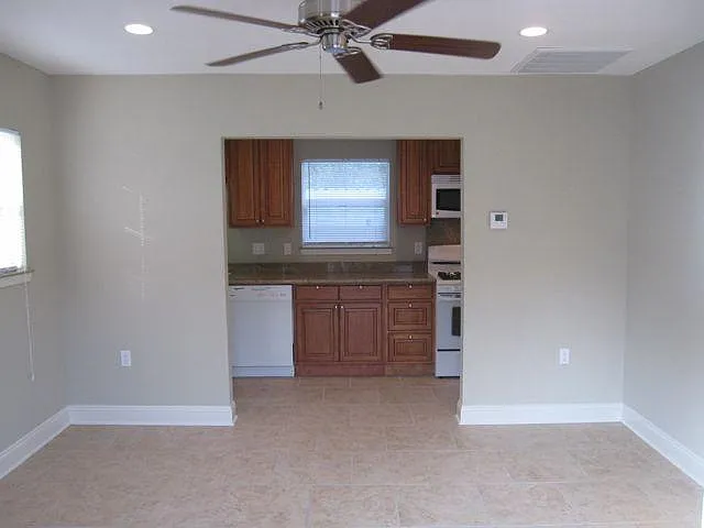 501 Burdette St — Photo 1