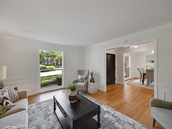 5th image of 184 Glen Cove Dr
