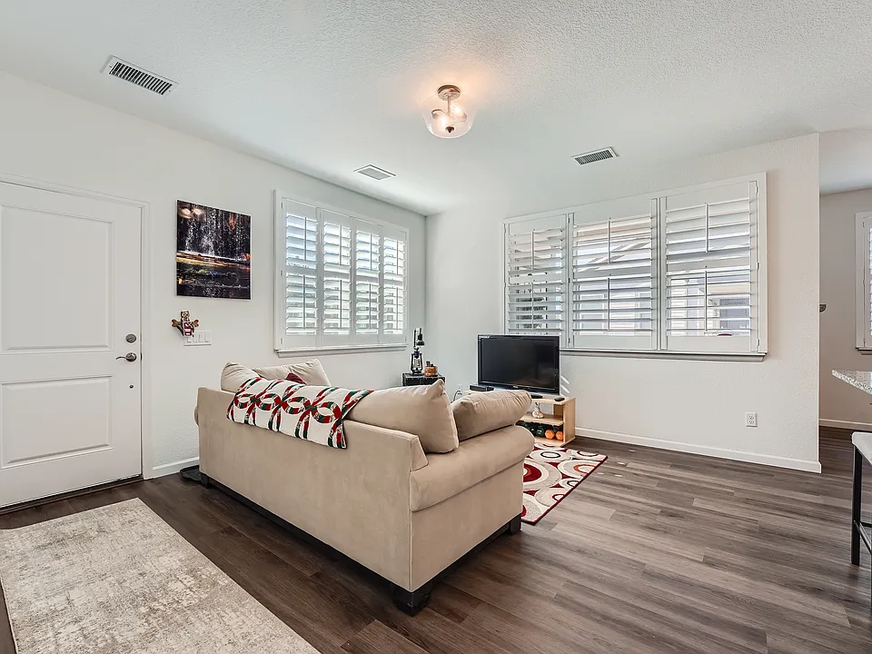 4526 Copeland Cir #201