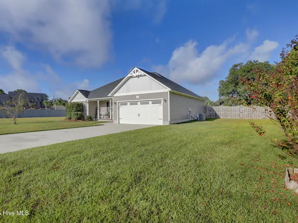 303 Windward Landing, Holly Ridge, NC 28445