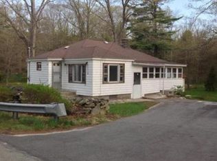 154 Charlton St, Oxford, MA 01540