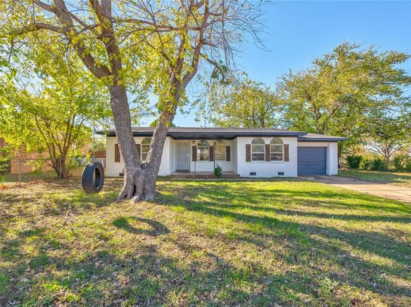 126 Windsor Rd, Chickasha, OK 73018