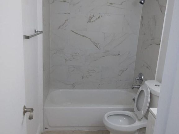 2nd image of 1646 NW 2nd St APT 1