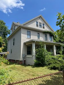 305 Dickinson St, Springfield, MA, 01108