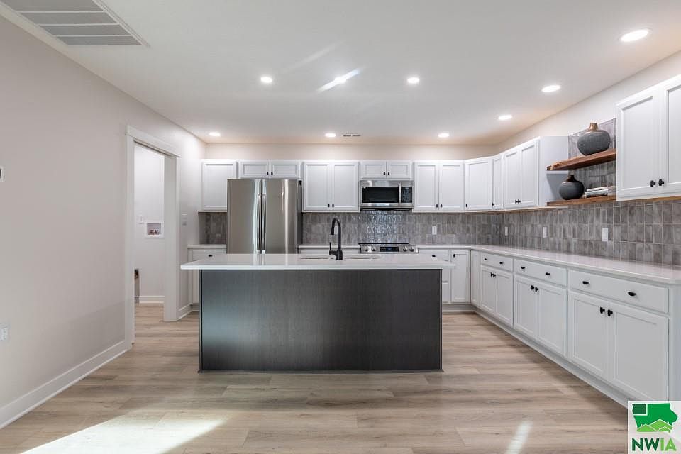 1735 10th St Onawa, IA Zillow Apartments for Rent in Onawa