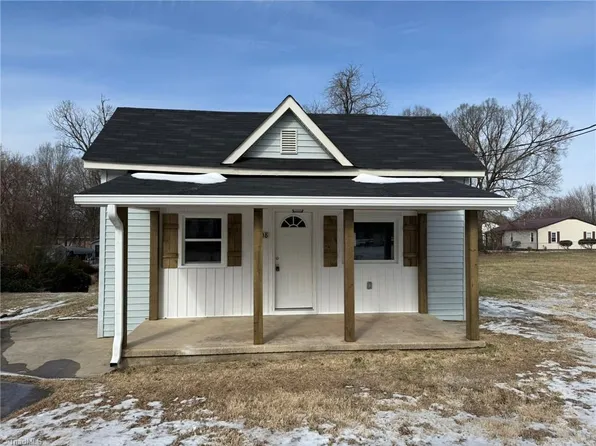 108 Broad St, Thomasville, NC 27360