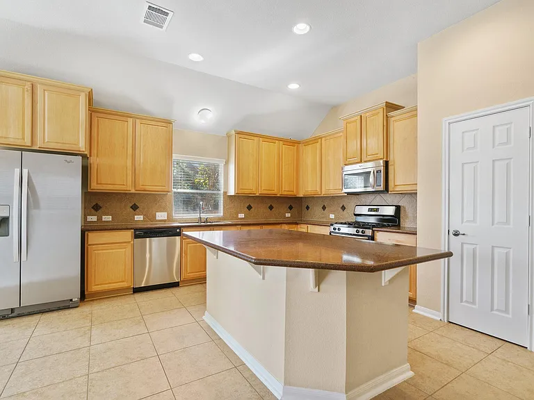 3501 Shellcastle Ln — Photo 6