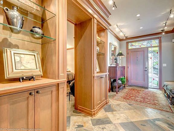3rd image of 5433 SE Scenic Ln Unit 201