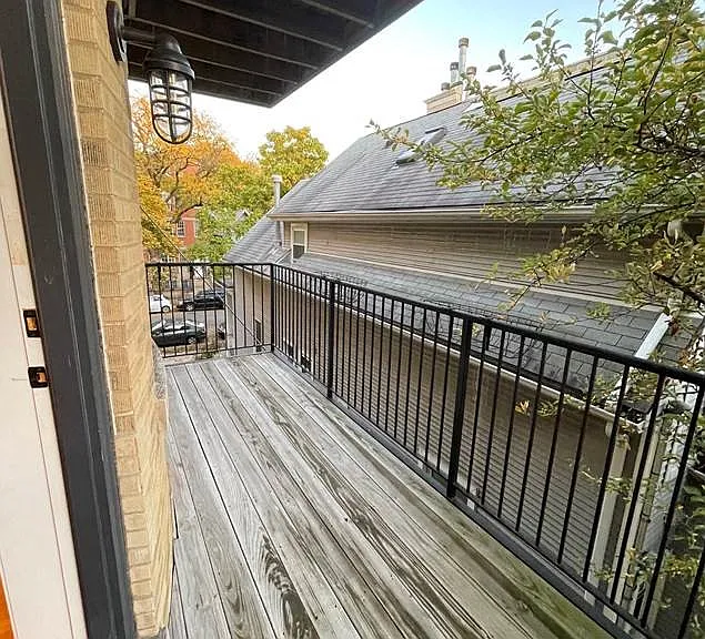 3138 N Seminary — Photo 10