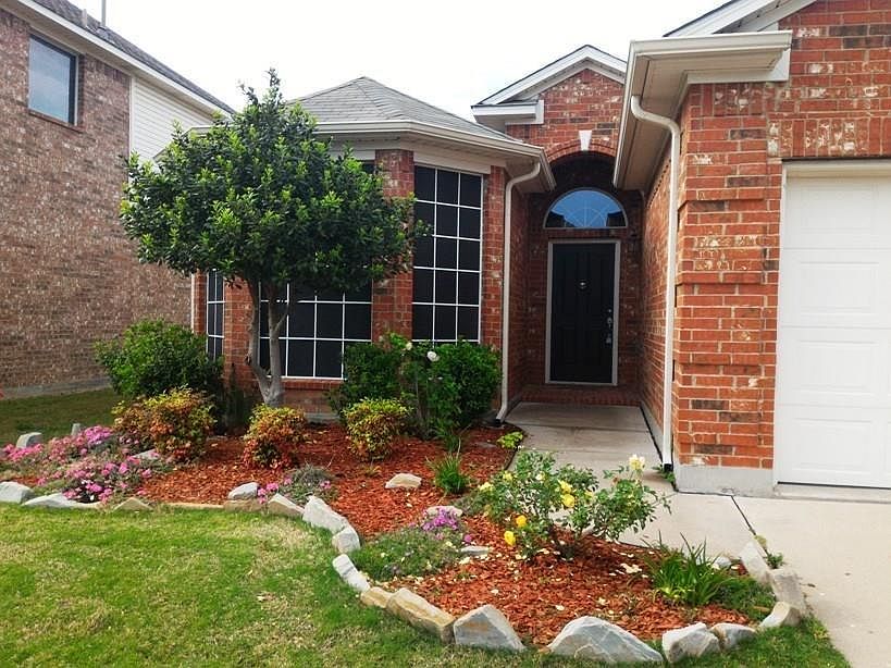 1st image of 4013 Petersburg Dr