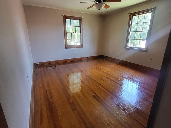 3rd image of 4666 Lafaye St