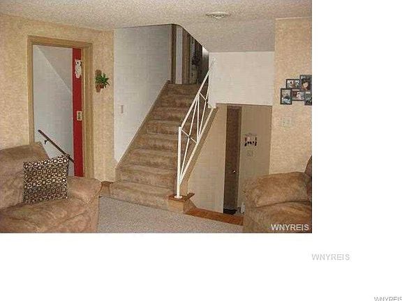 3rd image of 94 Empress Ave