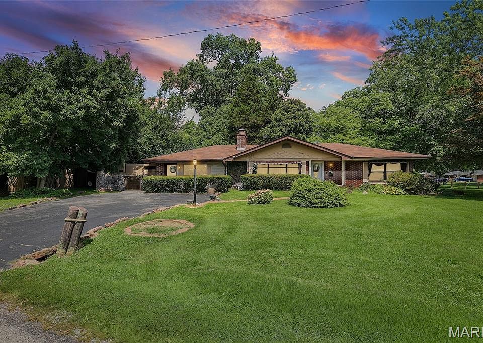 1st image of 1004 Moreland Dr