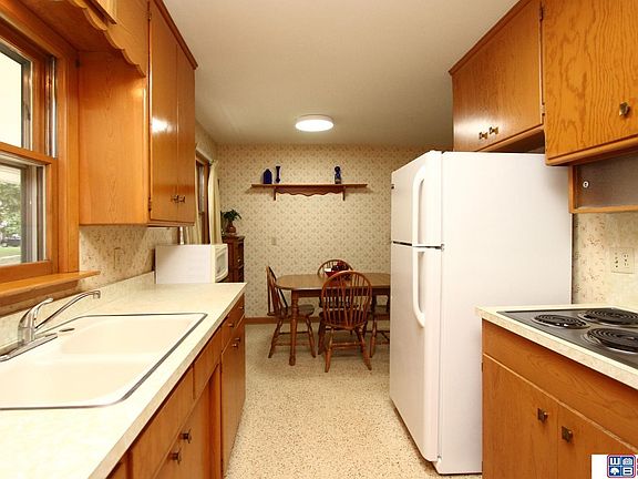 2nd image of 7200 Dudley St