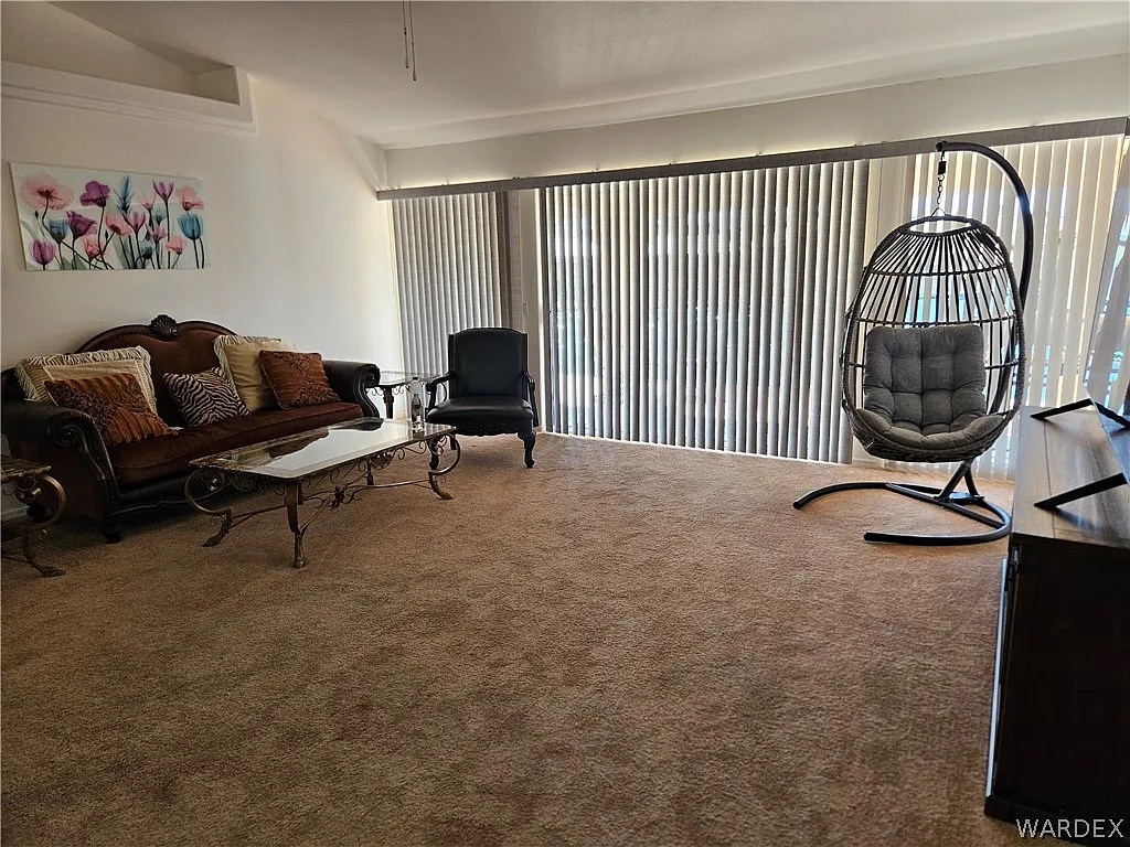 3 bed, 2.0 bath, 1853 sqft, $2,500 — Photo 3