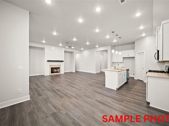 5th image of 5404 SW Firethorn Ln