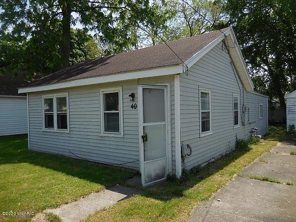 4th image of 40 Janet Ave SE