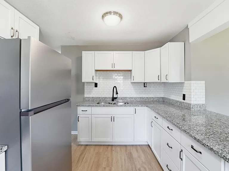 1697 Rose Pl — Photo 12