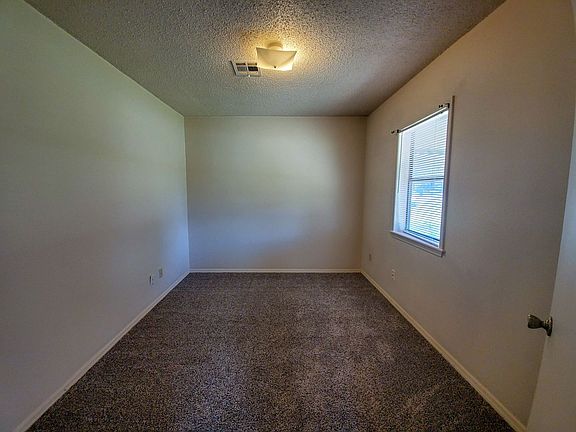 5th image of 702 N Pennsylvania Ave
