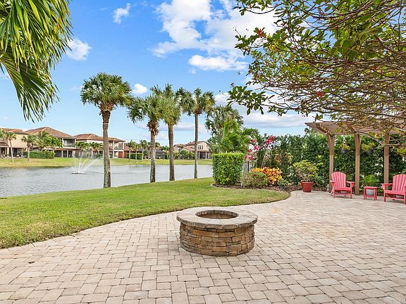 4th image of 687 Palos Verde Dr