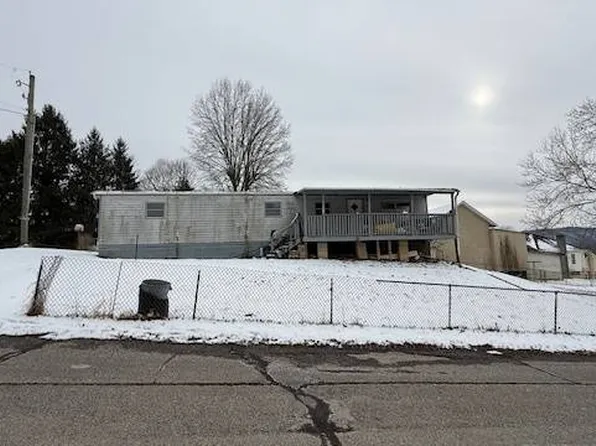 324 1/2 S Highland Ave, Moundsville, WV 26041