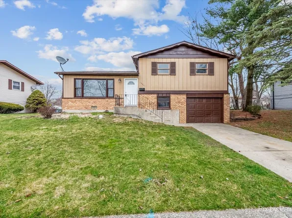 18951 Chestnut Ave, Country Club Hills, IL 60478
