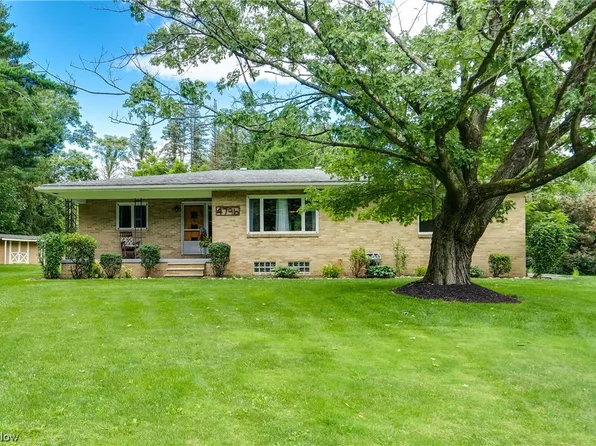 4796 Edna Dr, Barberton, OH 44203