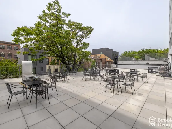 2258 Fulton Street image 19 of 24