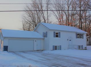 8091 Indian Shores Dr, Howard City, MI 49329