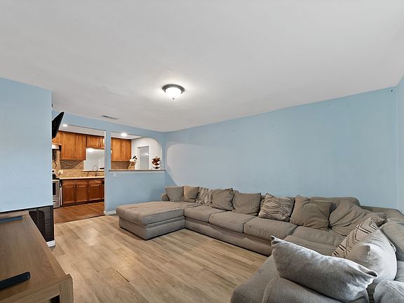 5th image of 1801 Rayburn Ave
