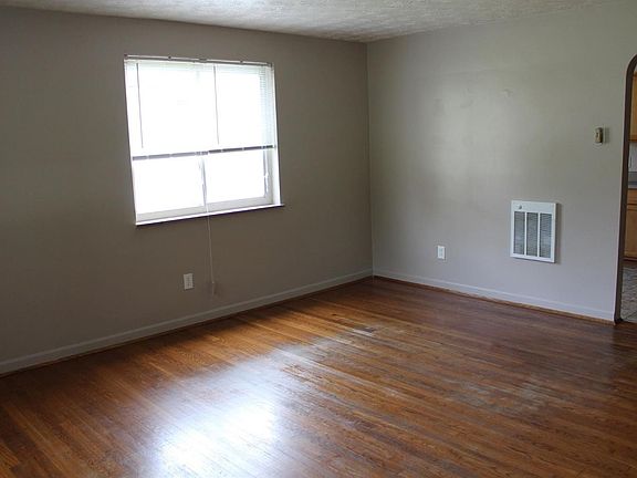 3rd image of 3400 Millrich Ave APT 1