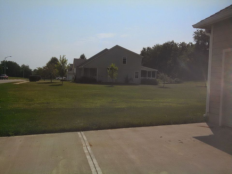 facing east 2