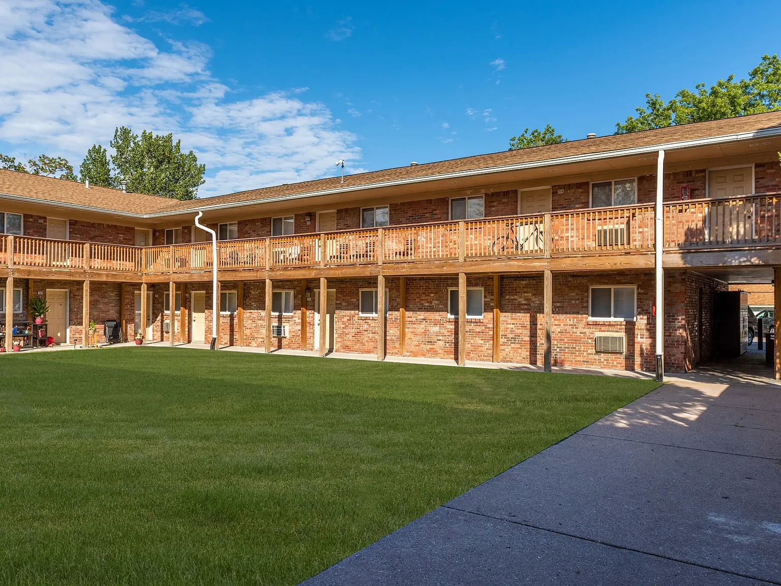 Redstone Commons — Photo 3