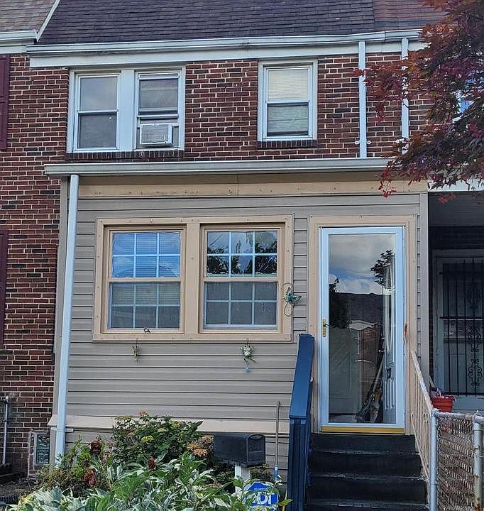 1st image of 237 W Meadow Rd